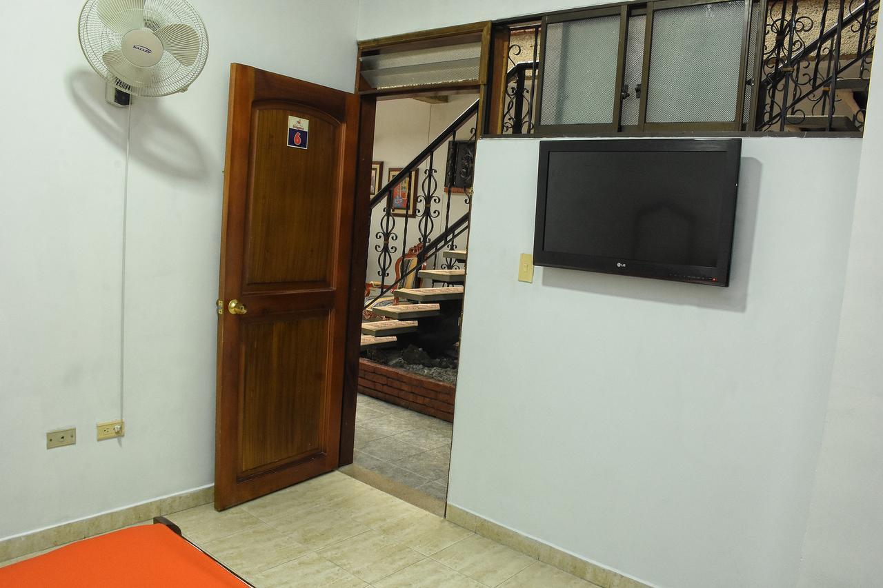 Hotel El Lago 2 佩雷拉 外观 照片